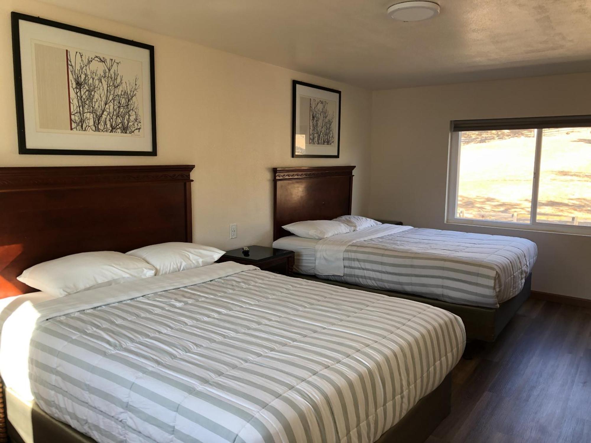 Sierra Lodge Three Rivers Room photo